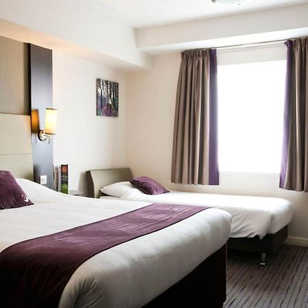 Premier Inn Southampton West Ower Buitenkant foto
