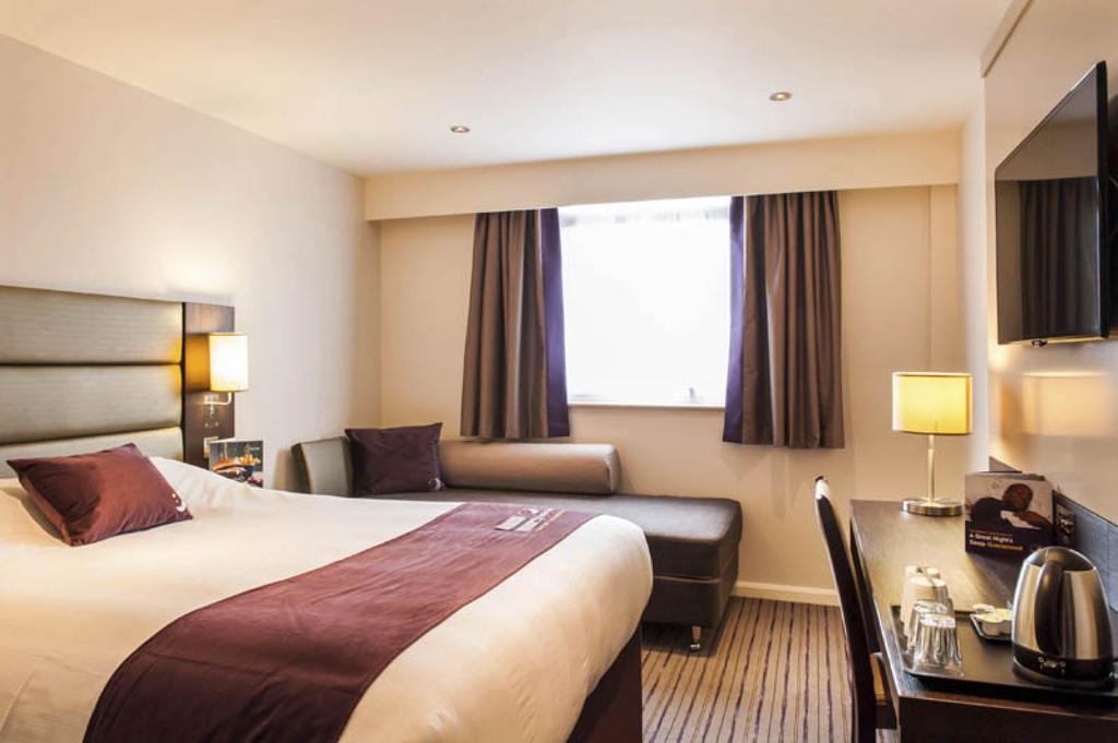 Premier Inn Southampton West Ower Buitenkant foto