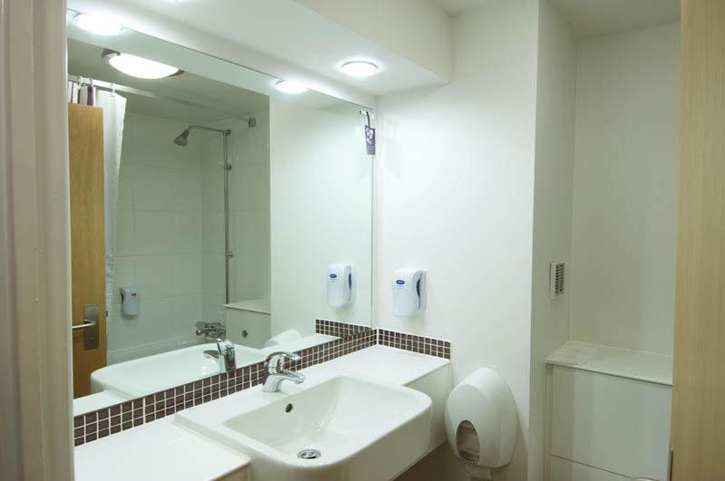 Premier Inn Southampton West Ower Buitenkant foto