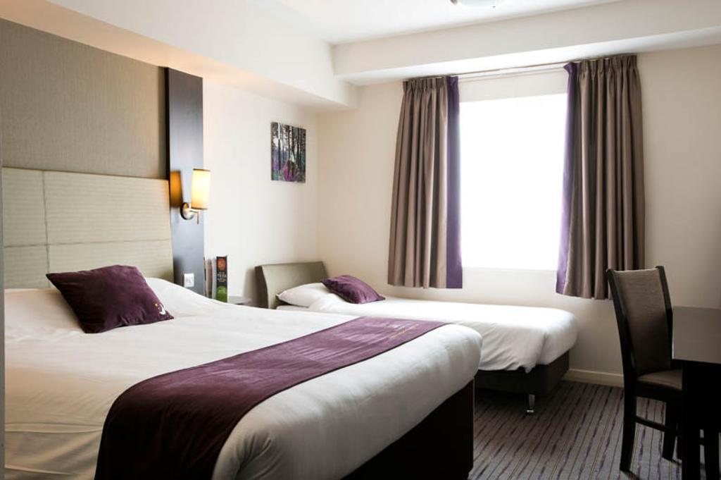 Premier Inn Southampton West Ower Buitenkant foto